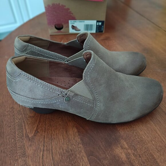 Cobble Hill Shoes - Cobb Hill Laurel V Shootie 8W Taupe Leather